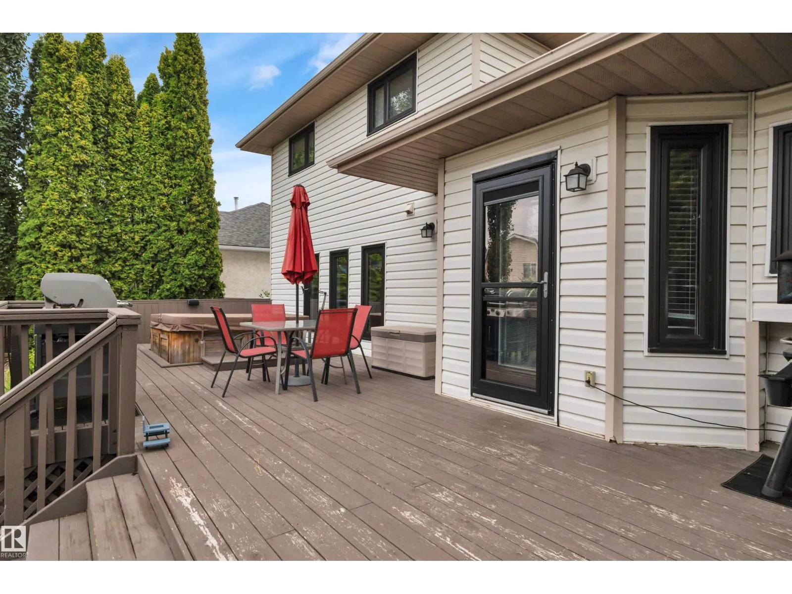 6415 159 AV NW