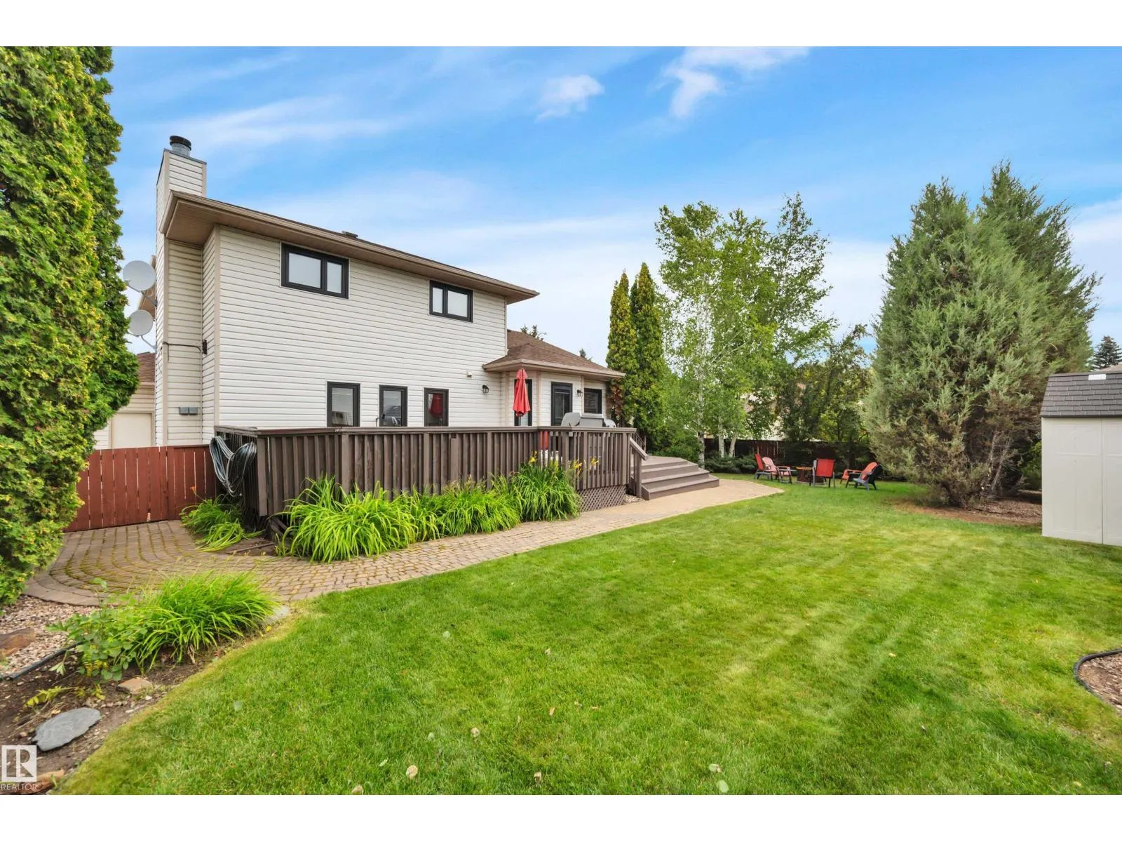 6415 159 AV NW
