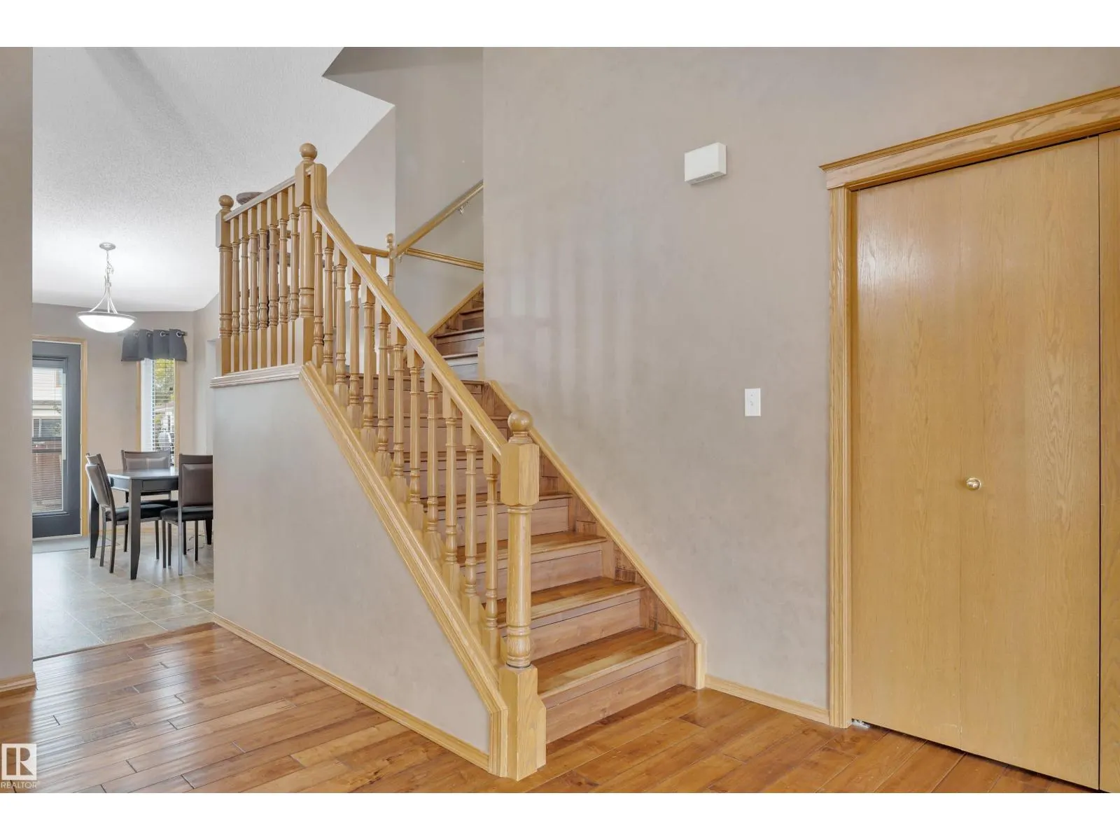 6415 159 AV NW