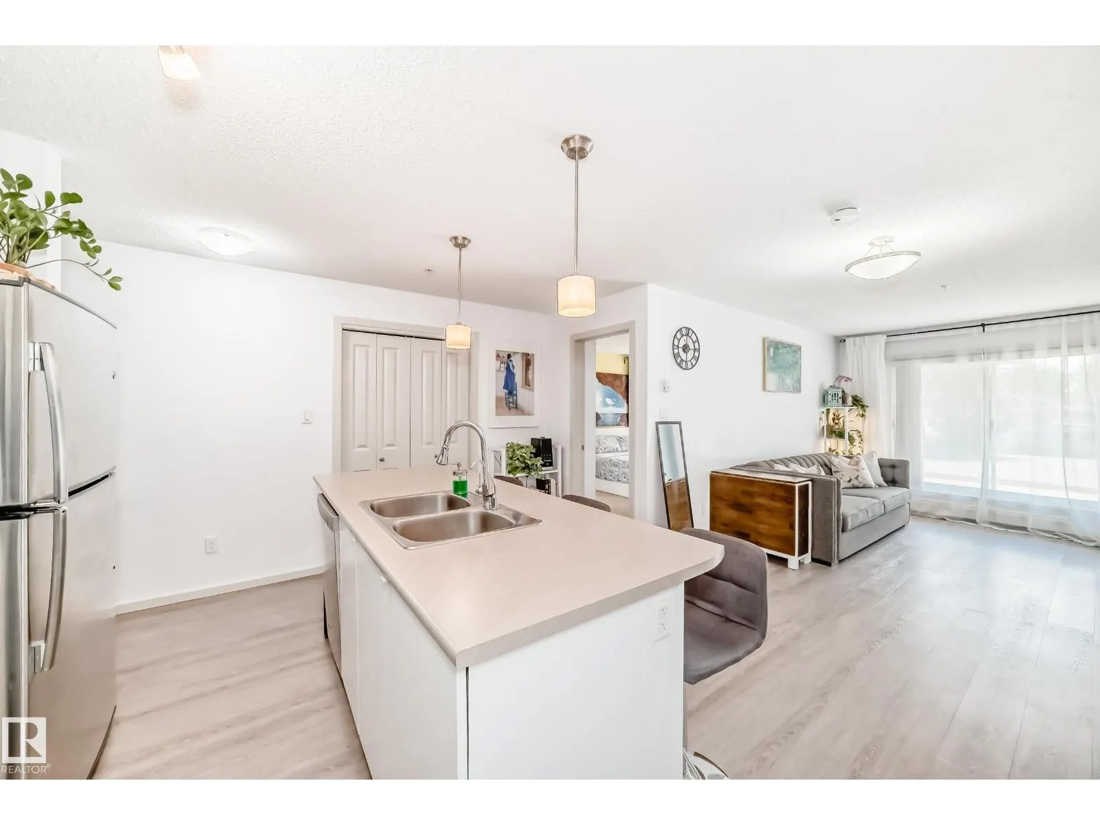 148-348 WINDERMERE RD NW