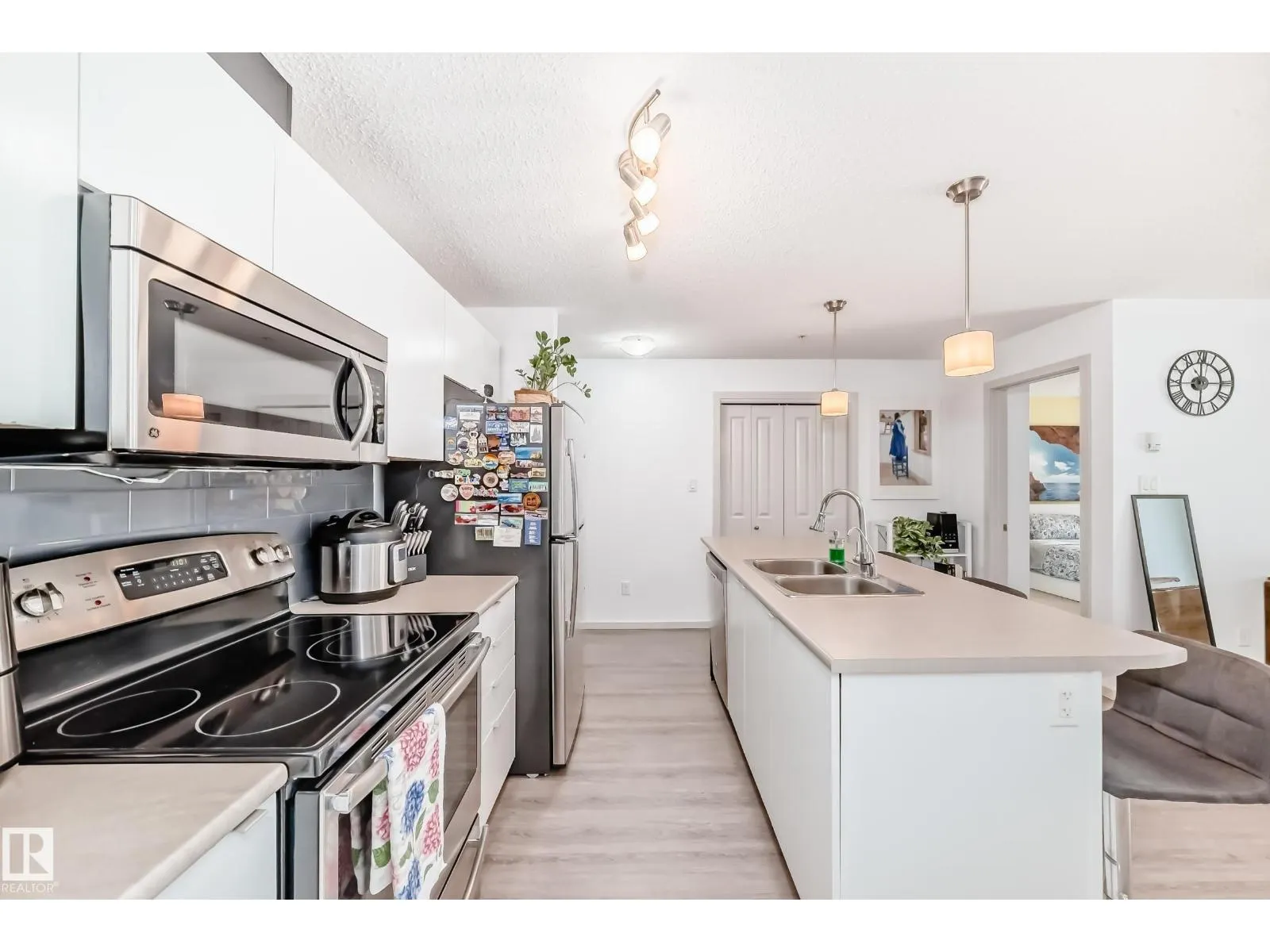 148-348 WINDERMERE RD NW