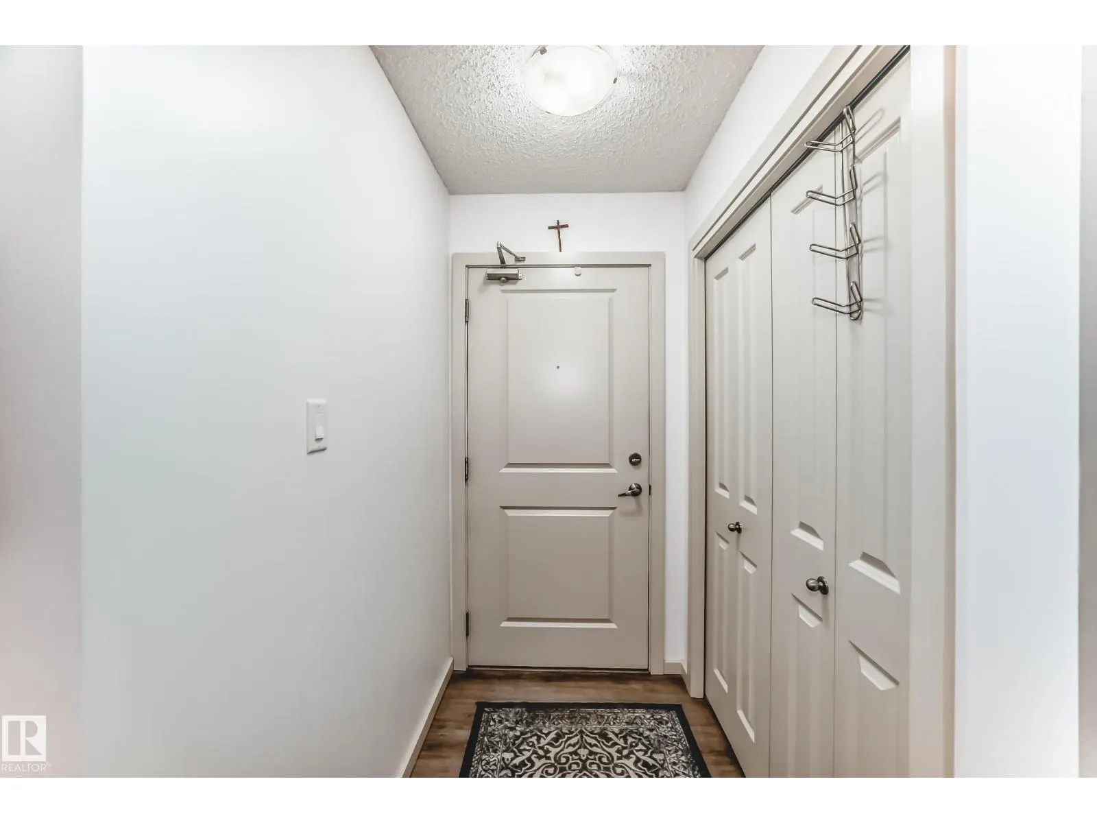 148-348 WINDERMERE RD NW