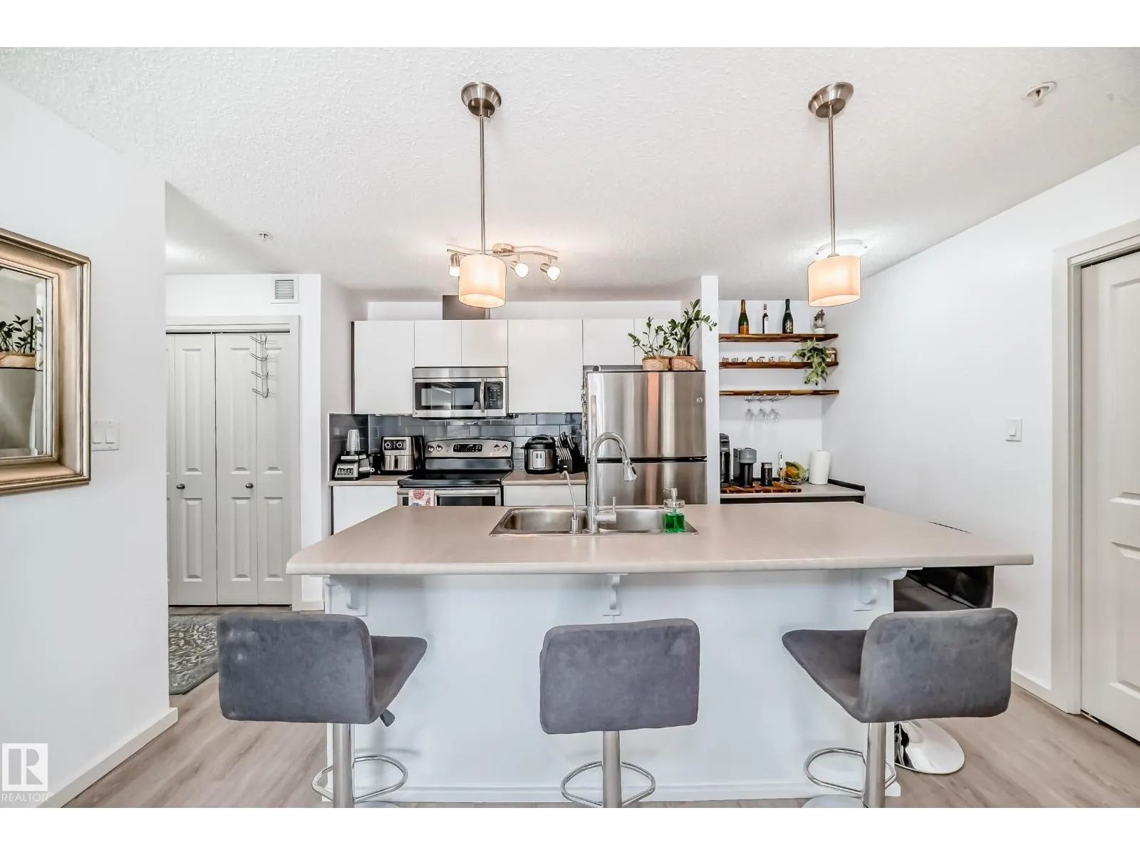 148-348 WINDERMERE RD NW