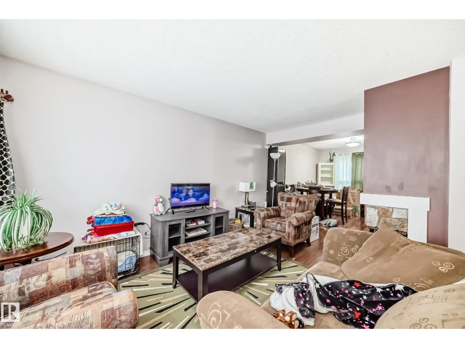 #24 1651 46 ST NW