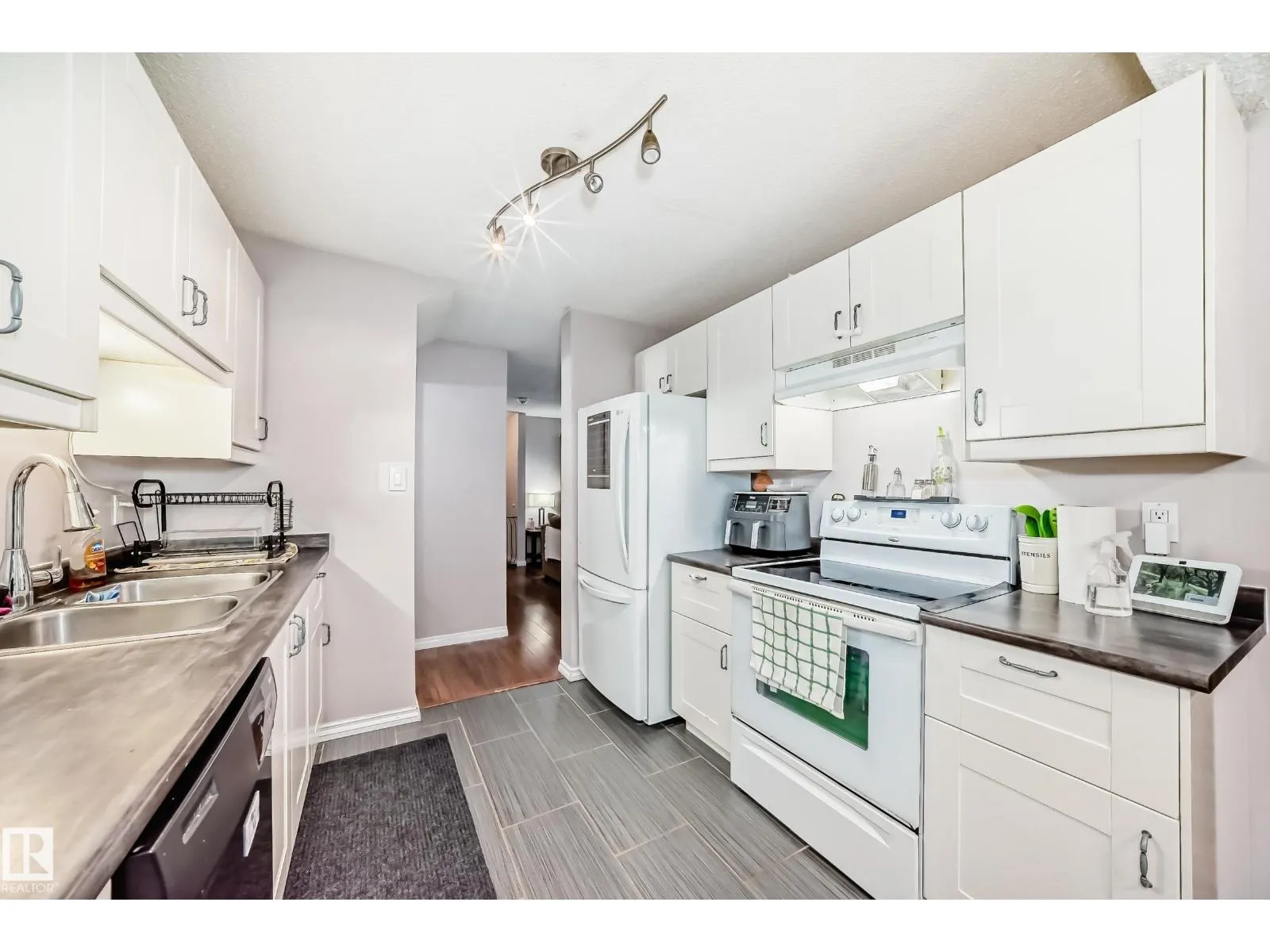 #24 1651 46 ST NW
