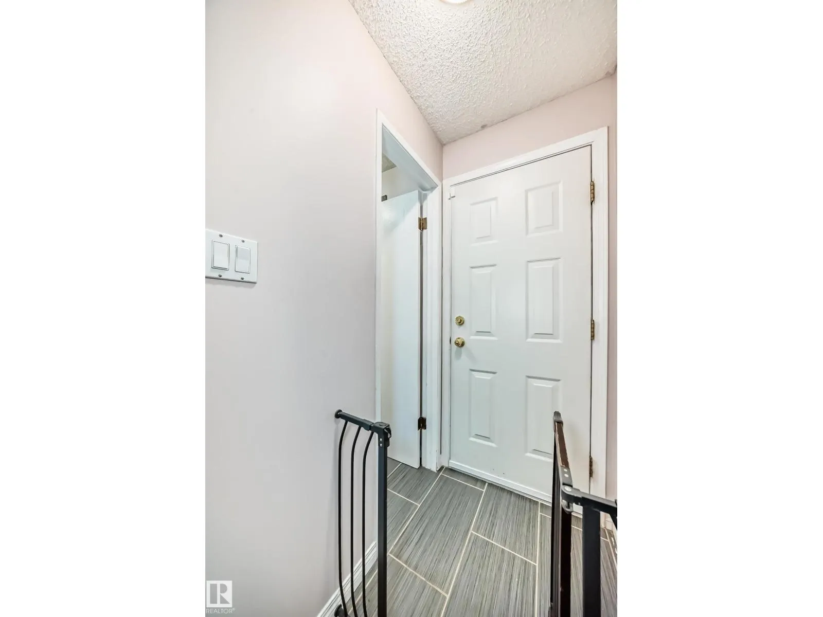 #24 1651 46 ST NW