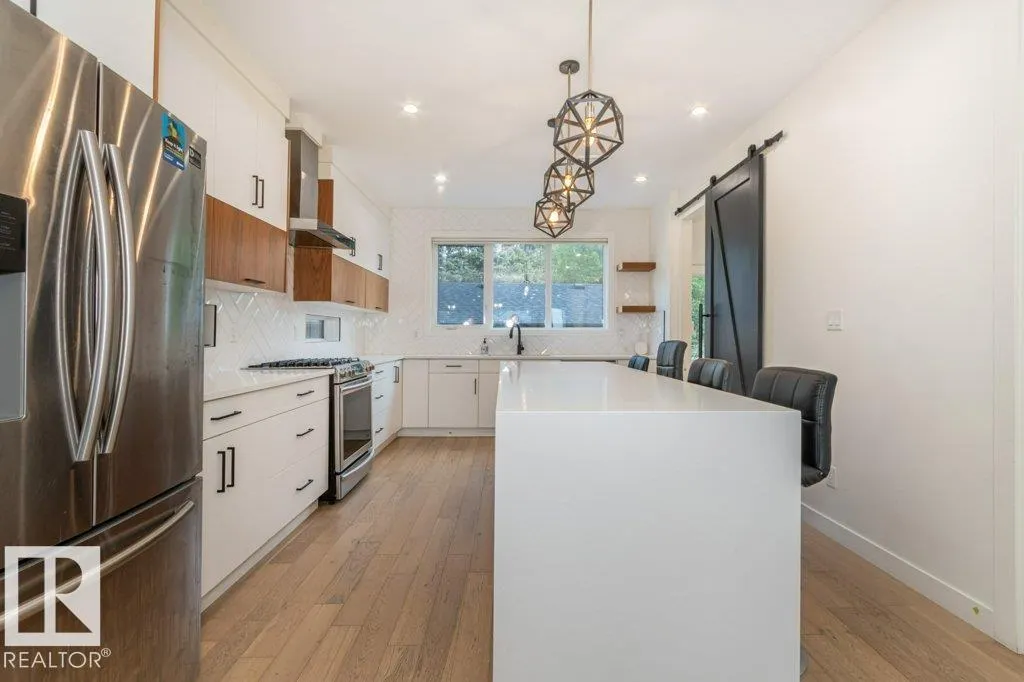 11441 74 AV NW NW