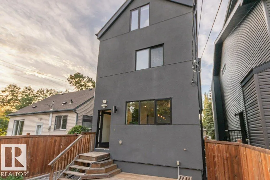 11441 74 AV NW NW