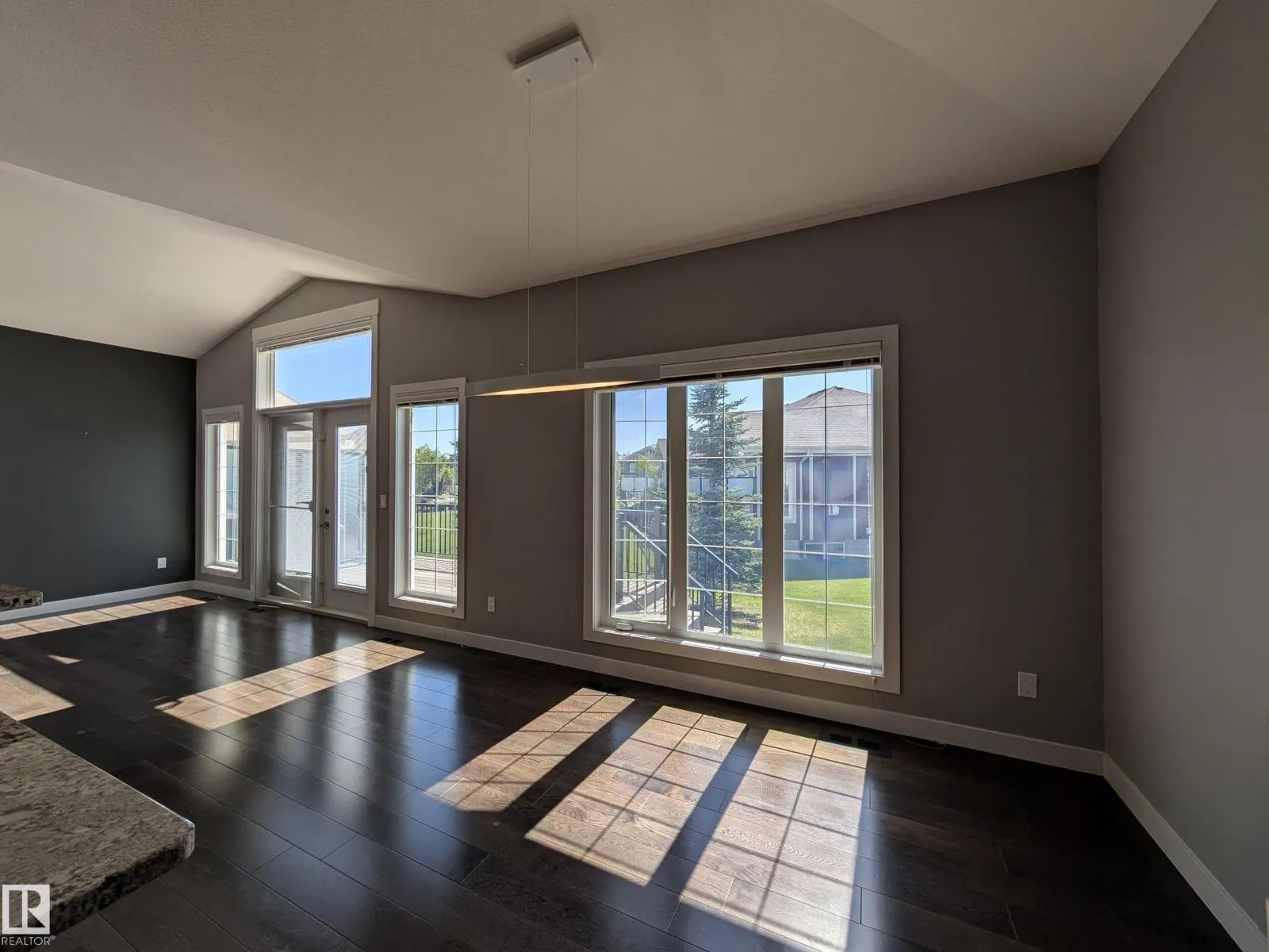 #34 3090 CAMERON HEIGHTS WY NW