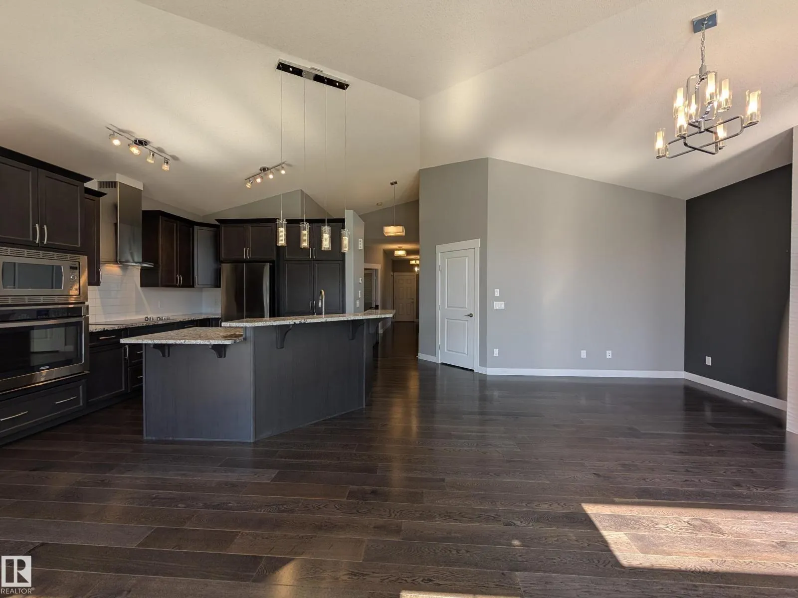 #34 3090 CAMERON HEIGHTS WY NW