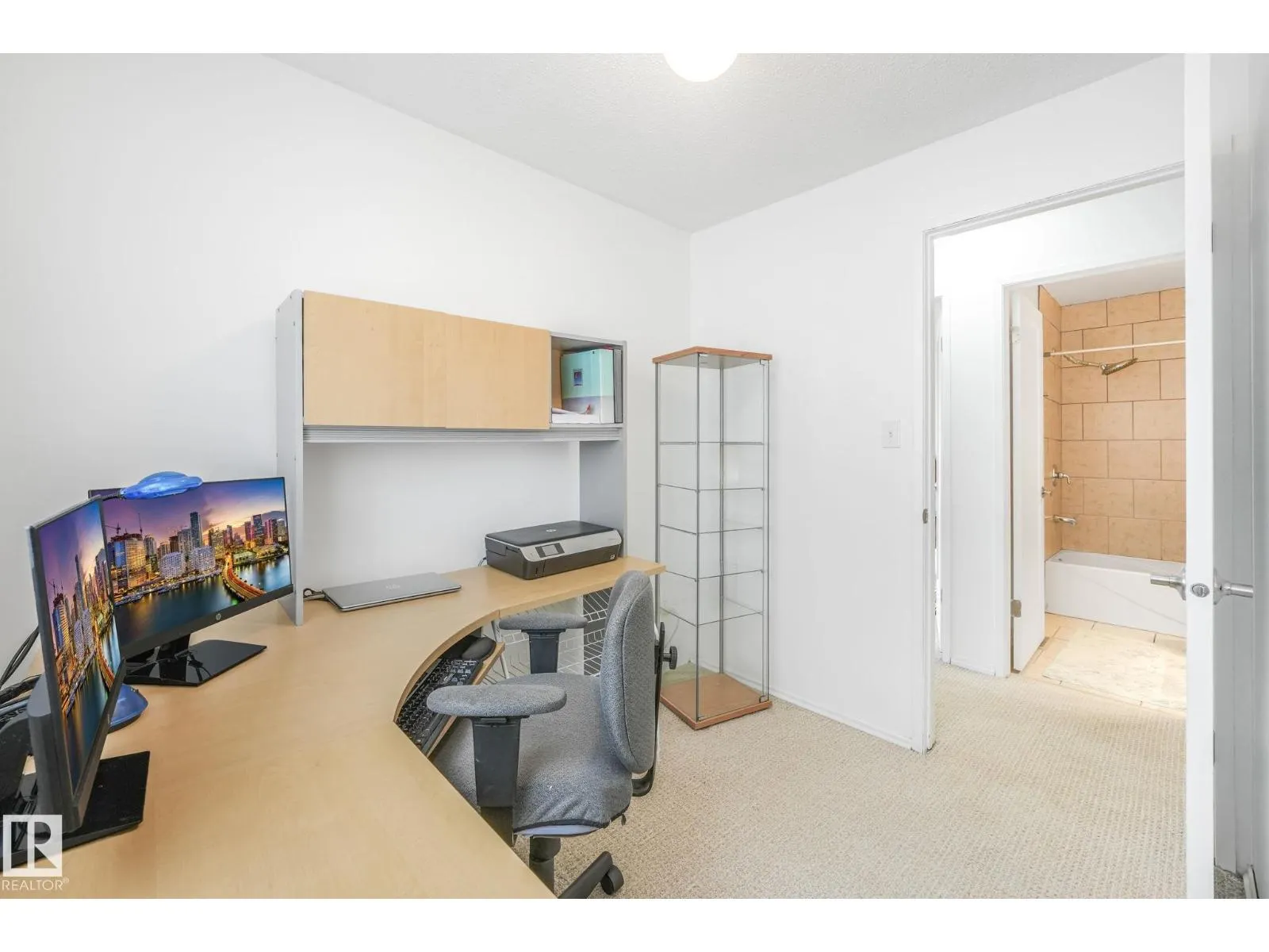 4611 10 AV NW
