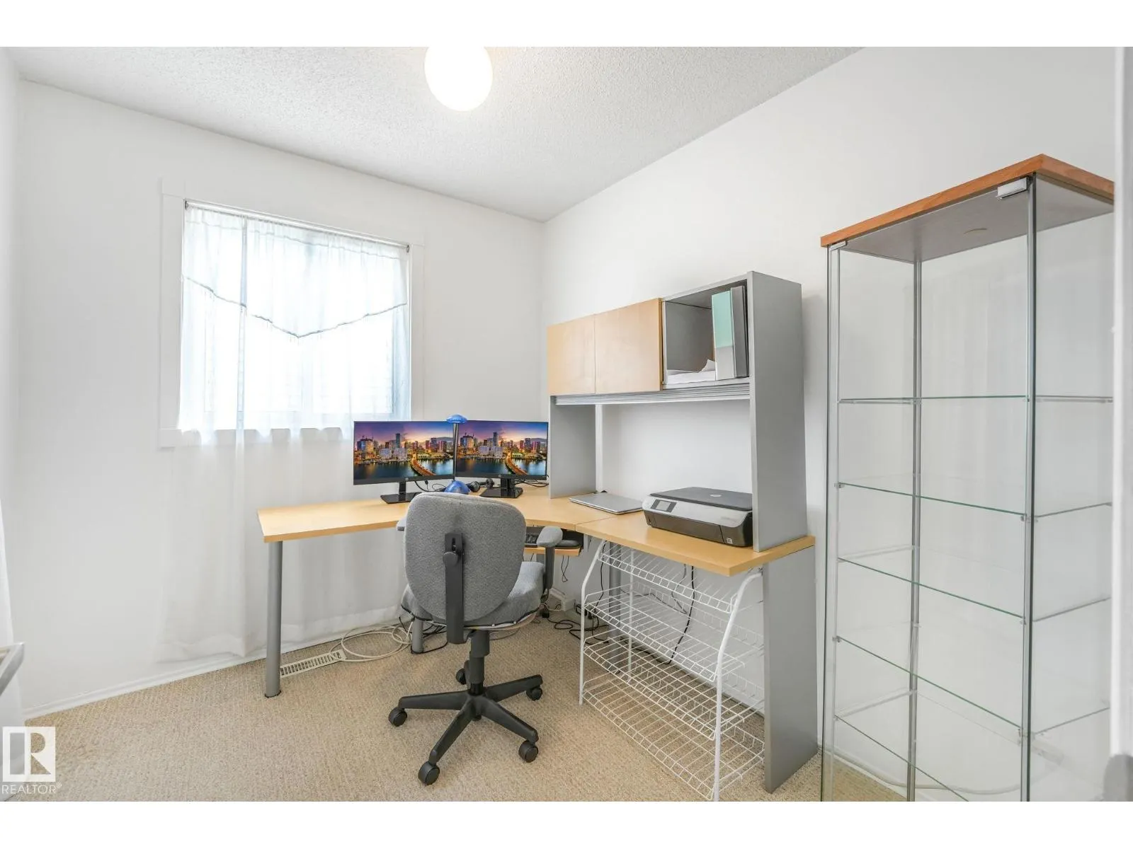 4611 10 AV NW
