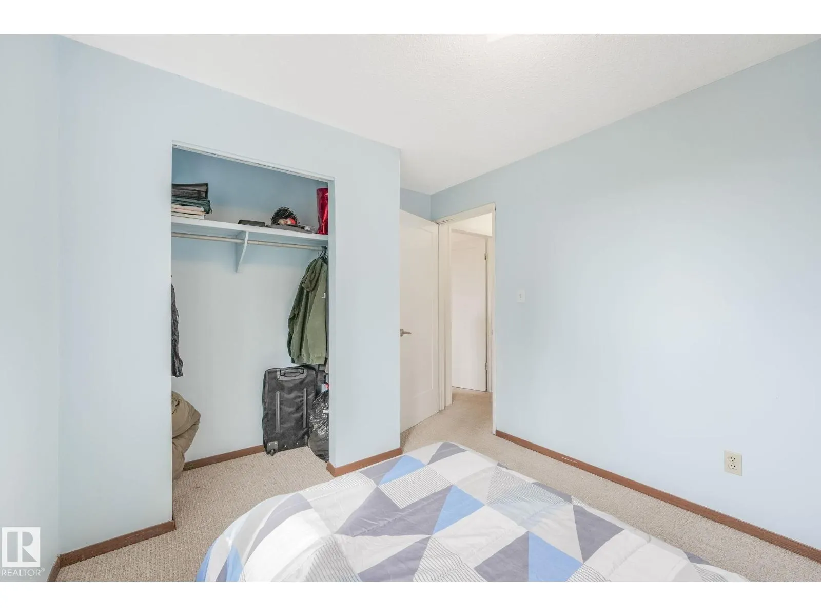 4611 10 AV NW