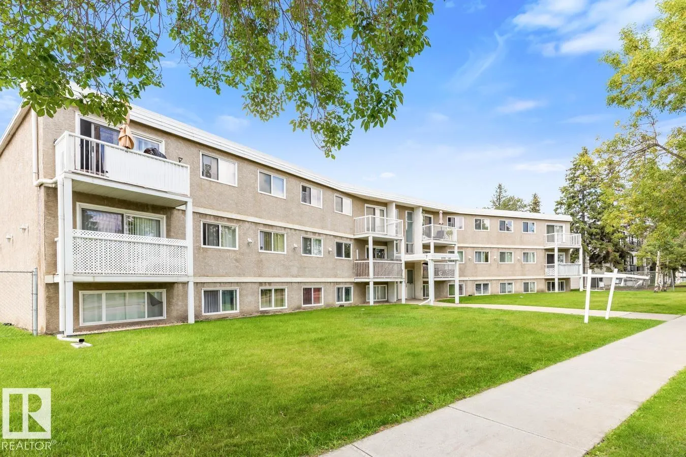 #105 8930 149 ST NW