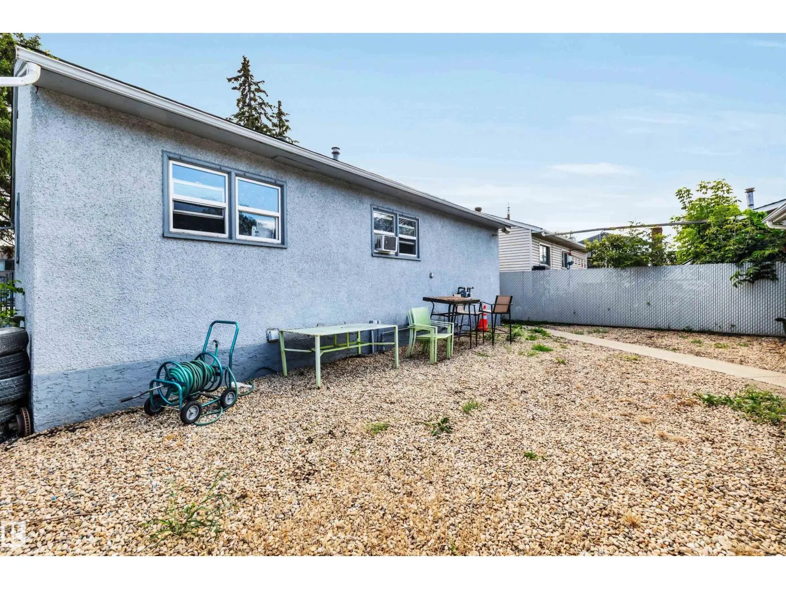 9628 63 AV NW