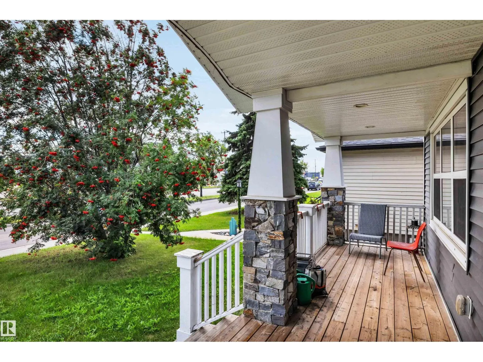 9516 63 AV NW