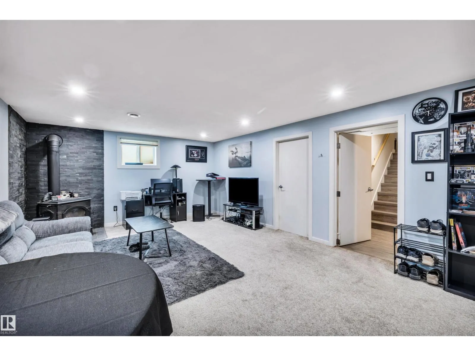 9516 63 AV NW