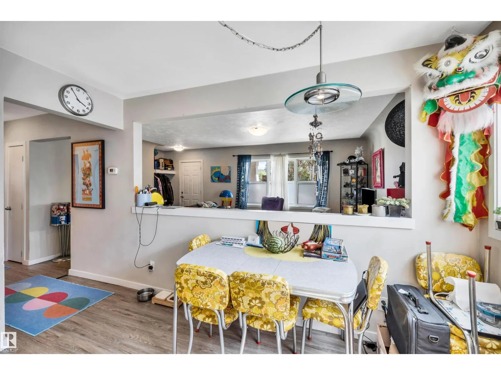 9516 63 AV NW