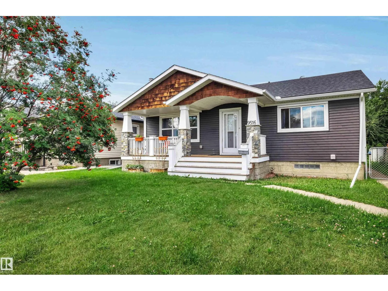 9516 63 AV NW