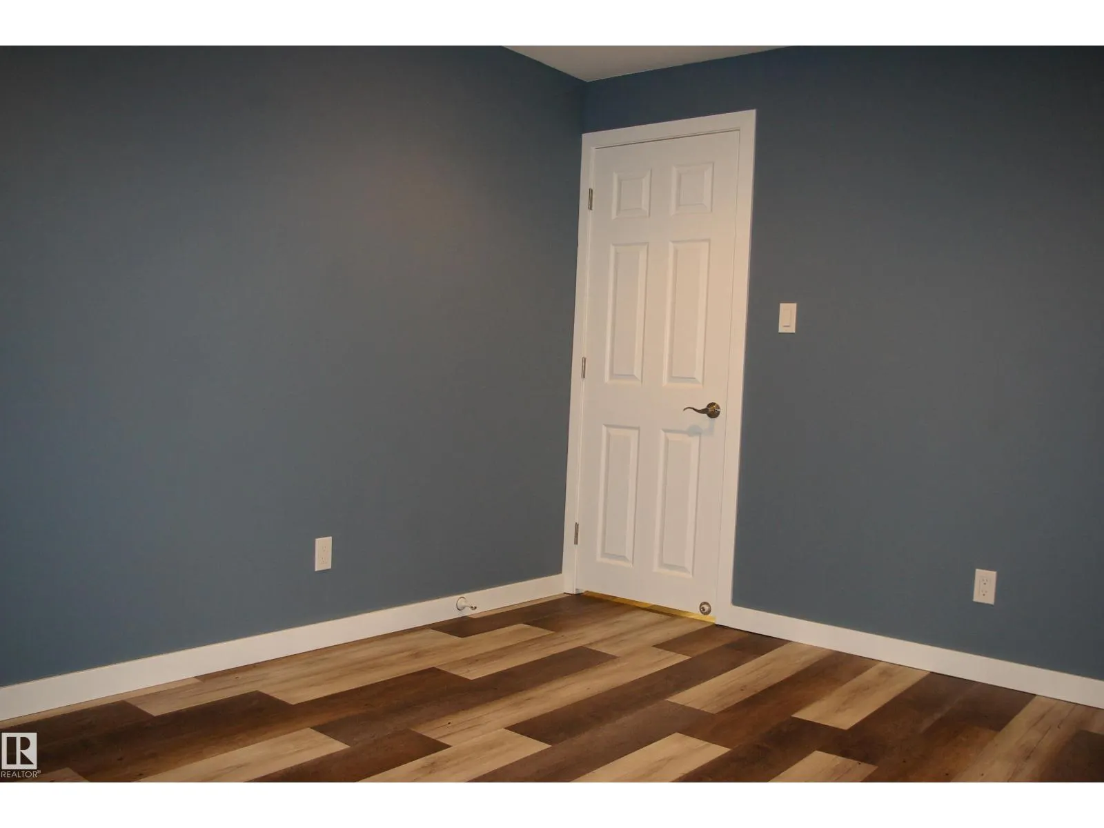 168 WARWICK RD NW