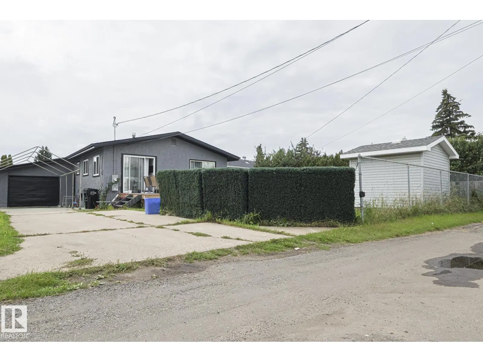 6224 136 AV NW