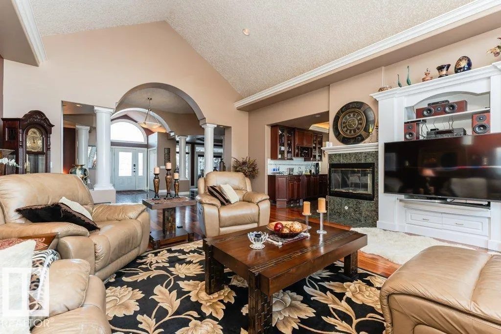 9610 167 ST SW