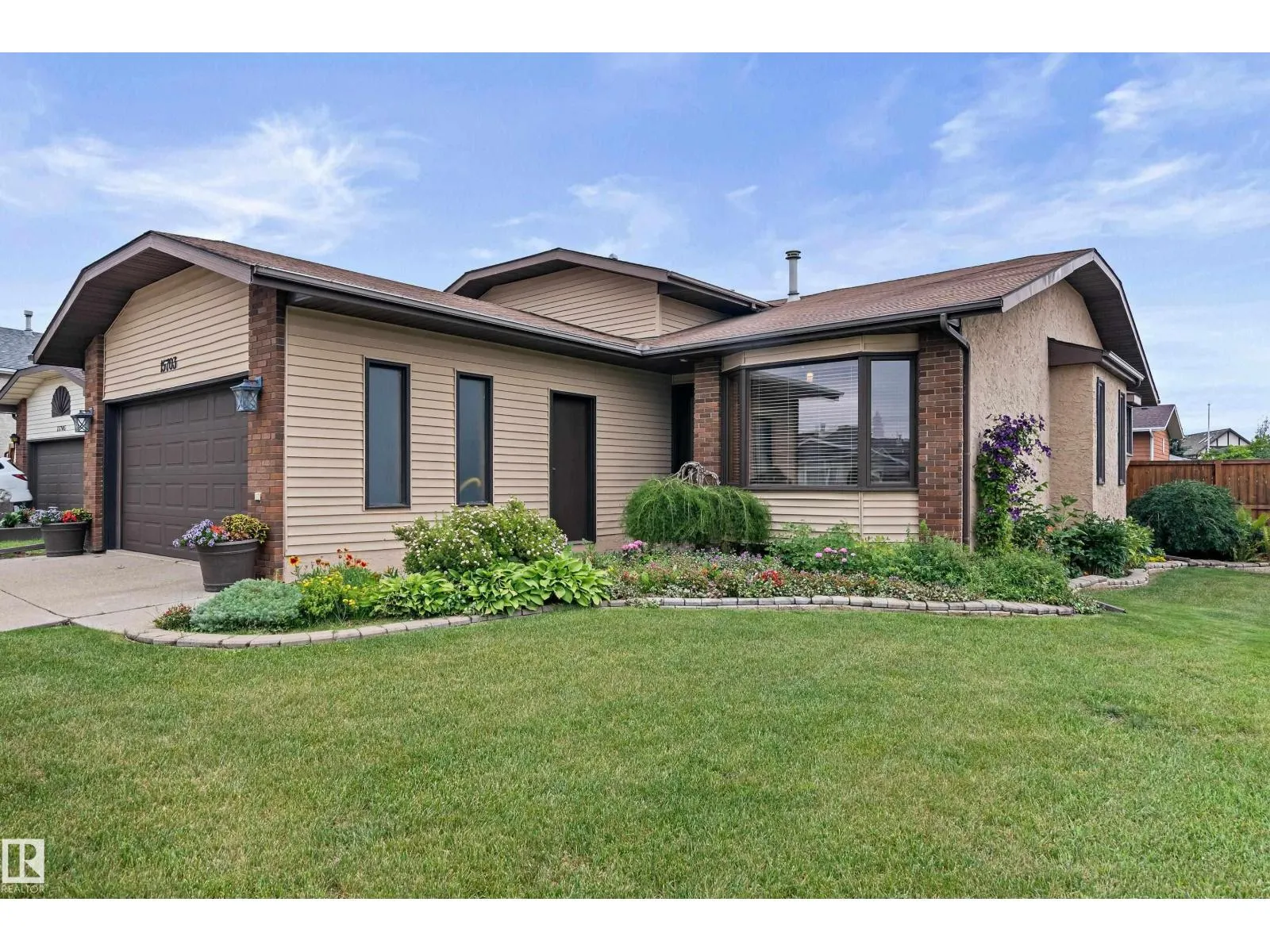 15703 78 ST NW