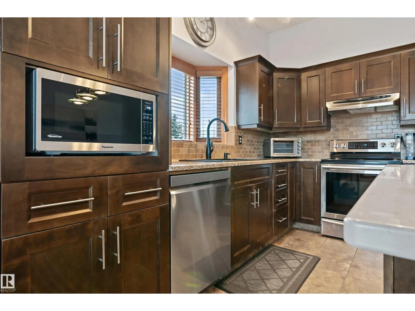 15703 78 ST NW