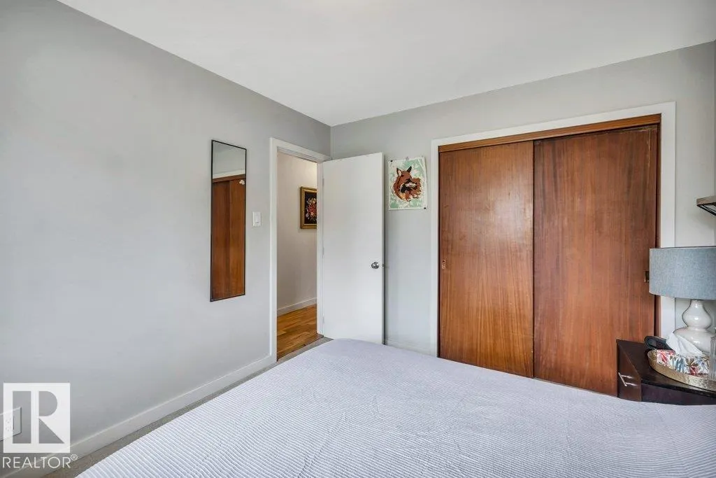 8564 & 8566 88 ST NW