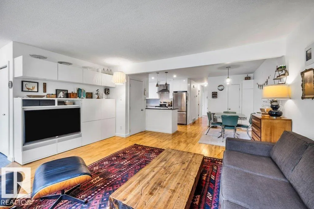 8564 & 8566 88 ST NW