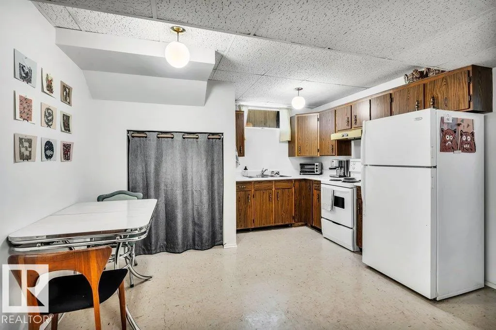 8564 & 8566 88 ST NW