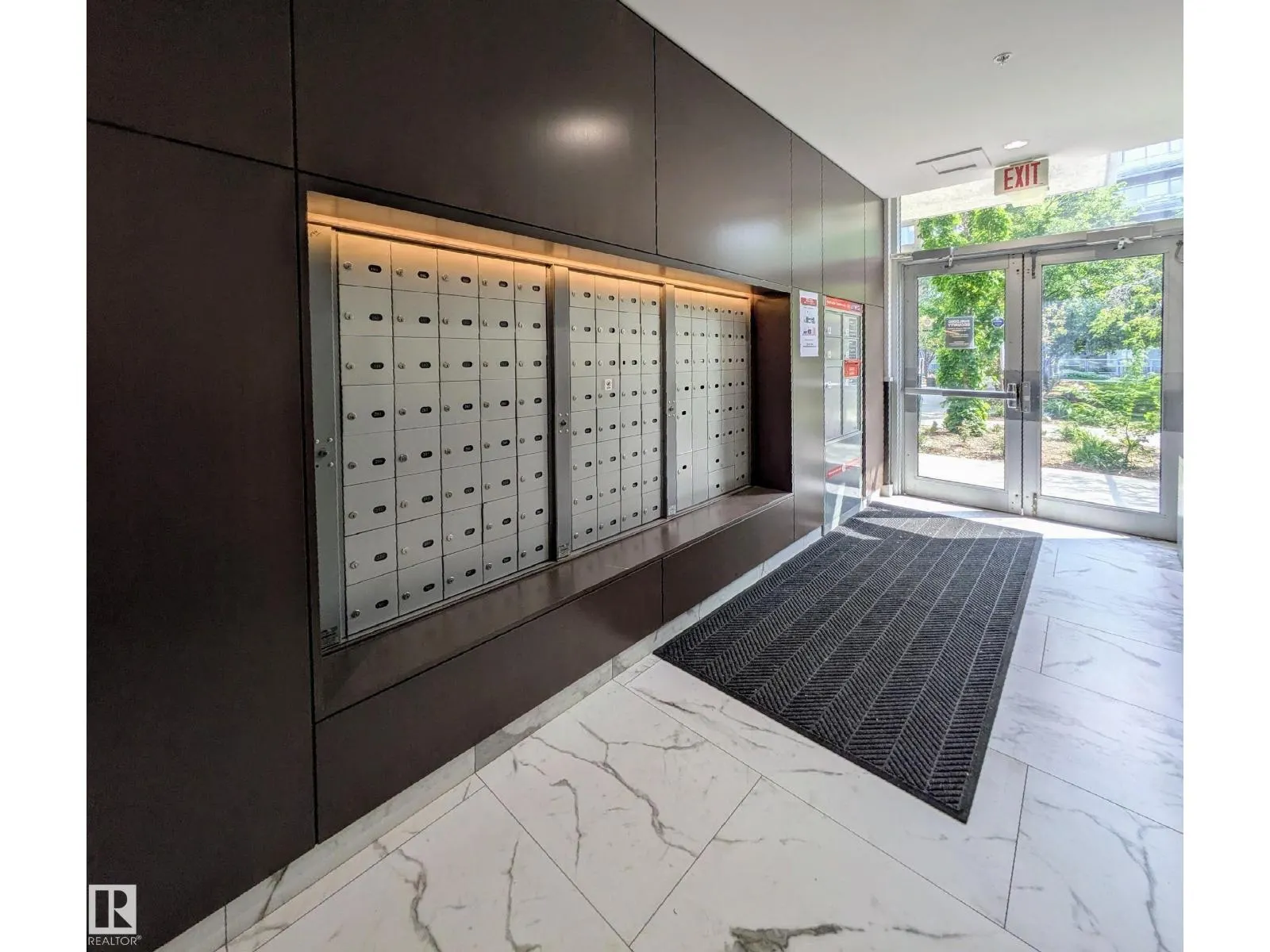 #416 2510 109 ST NW