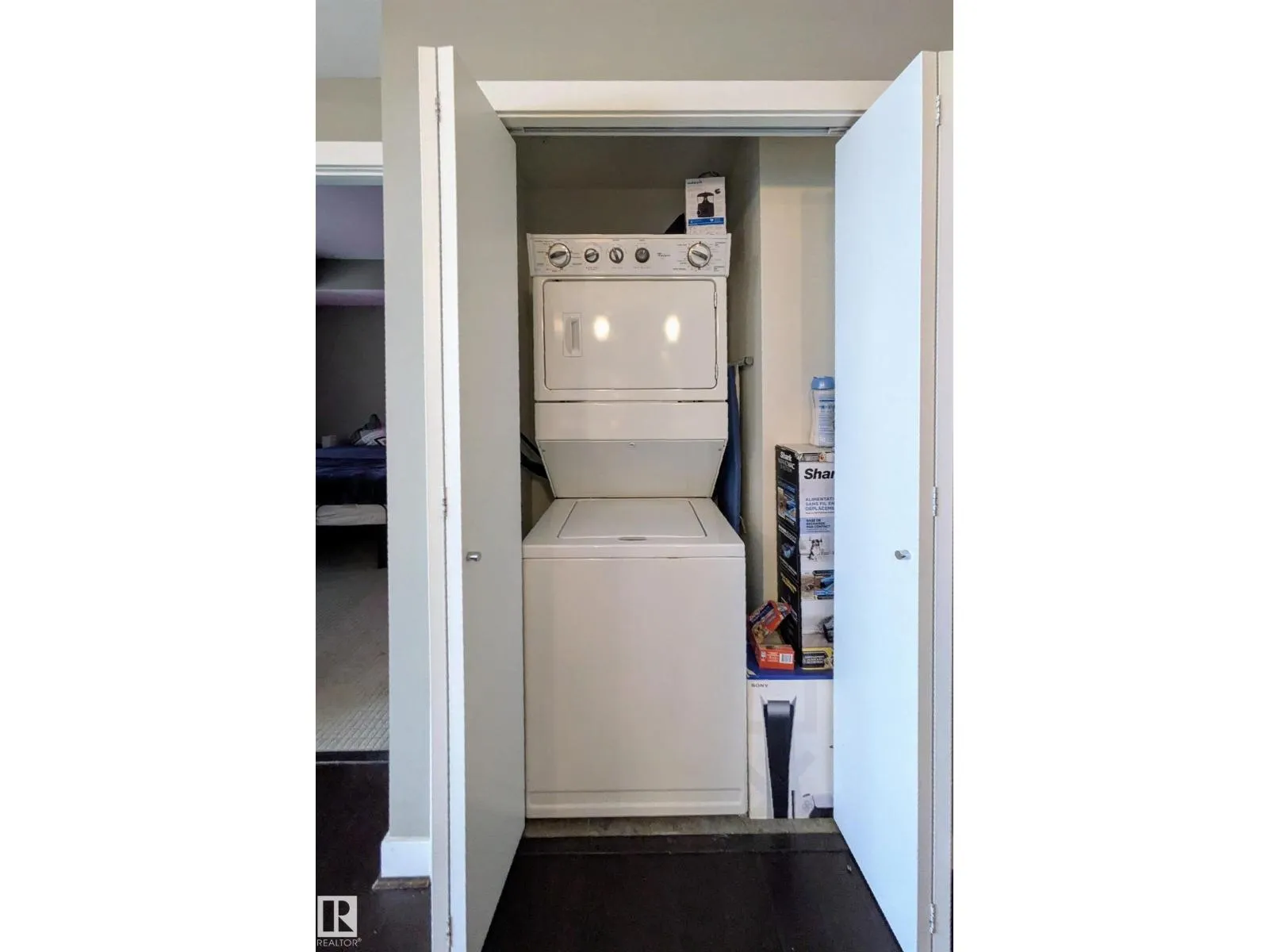 #416 2510 109 ST NW