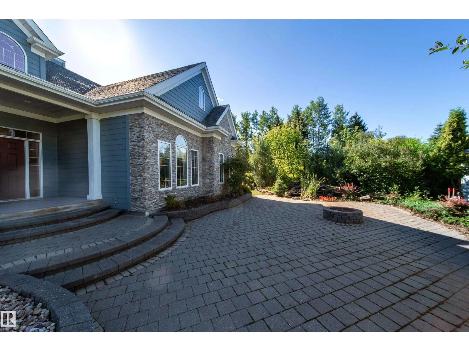 2A Silver Beach RD