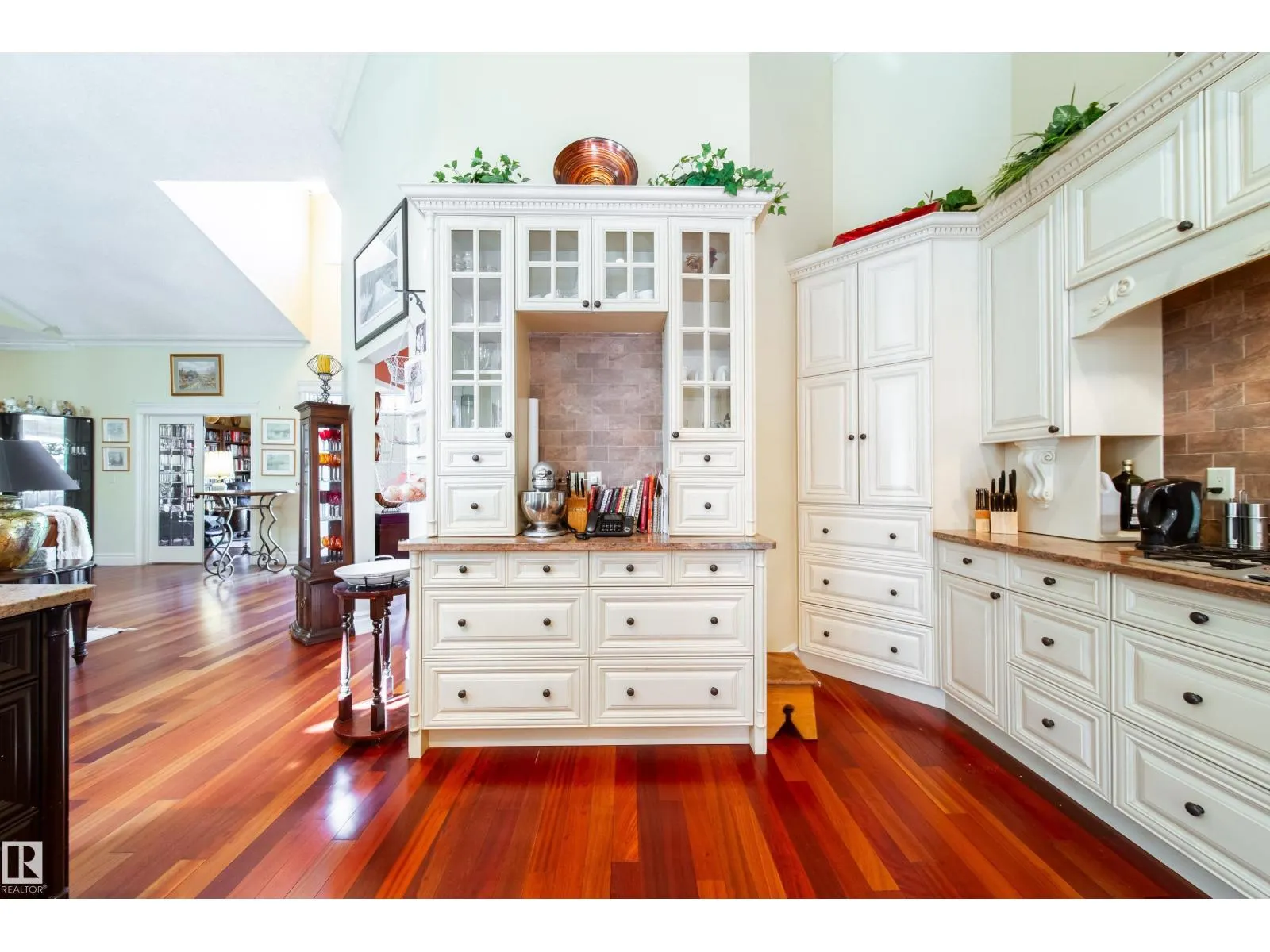 2A Silver Beach RD