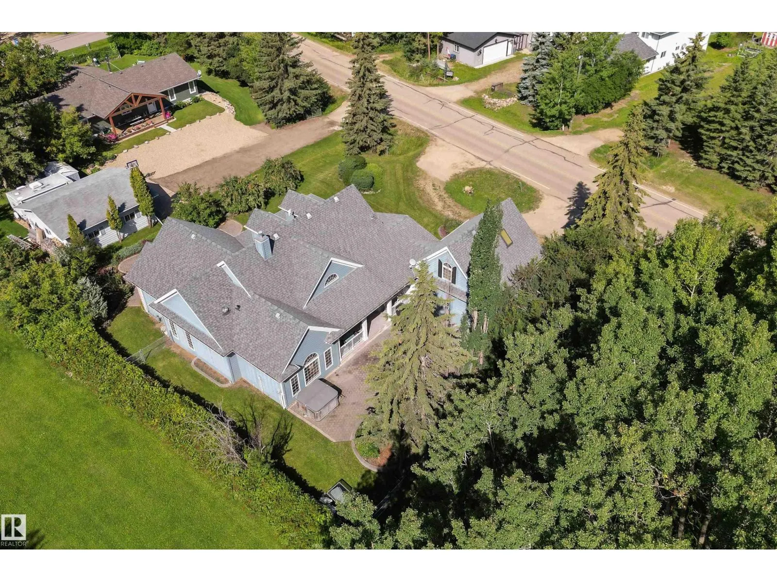 2A Silver Beach RD