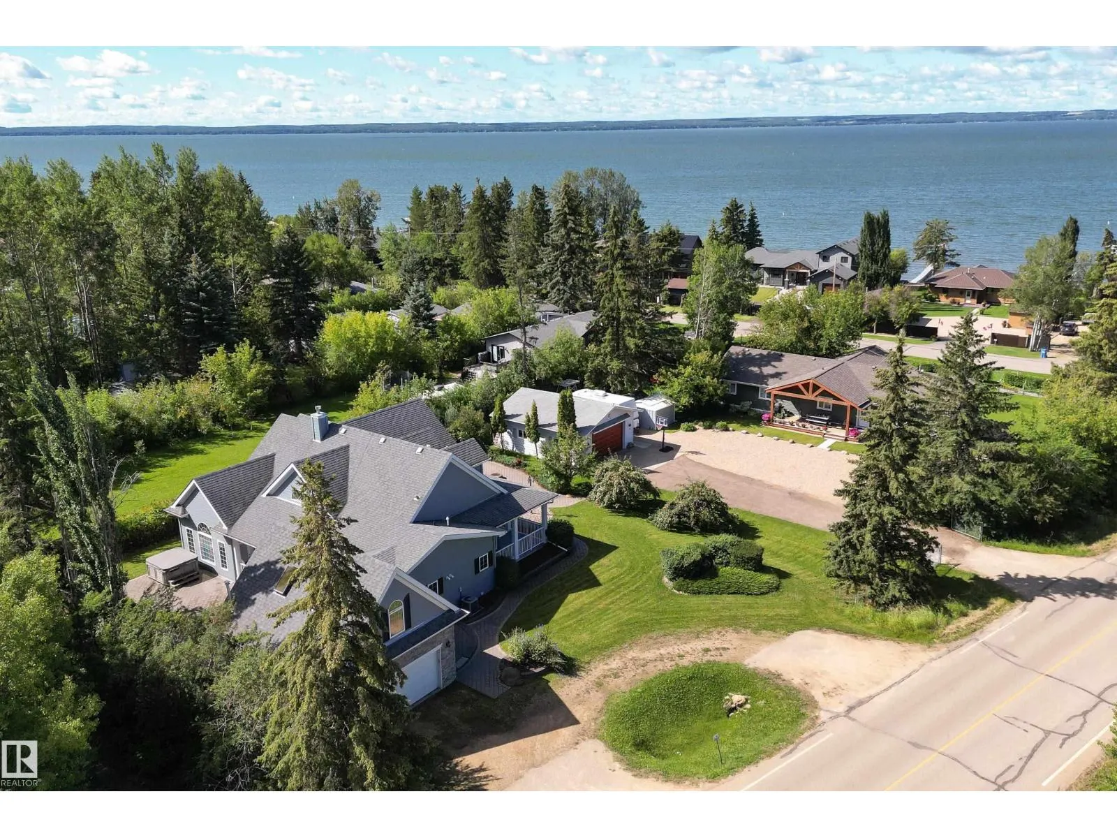 2A Silver Beach RD
