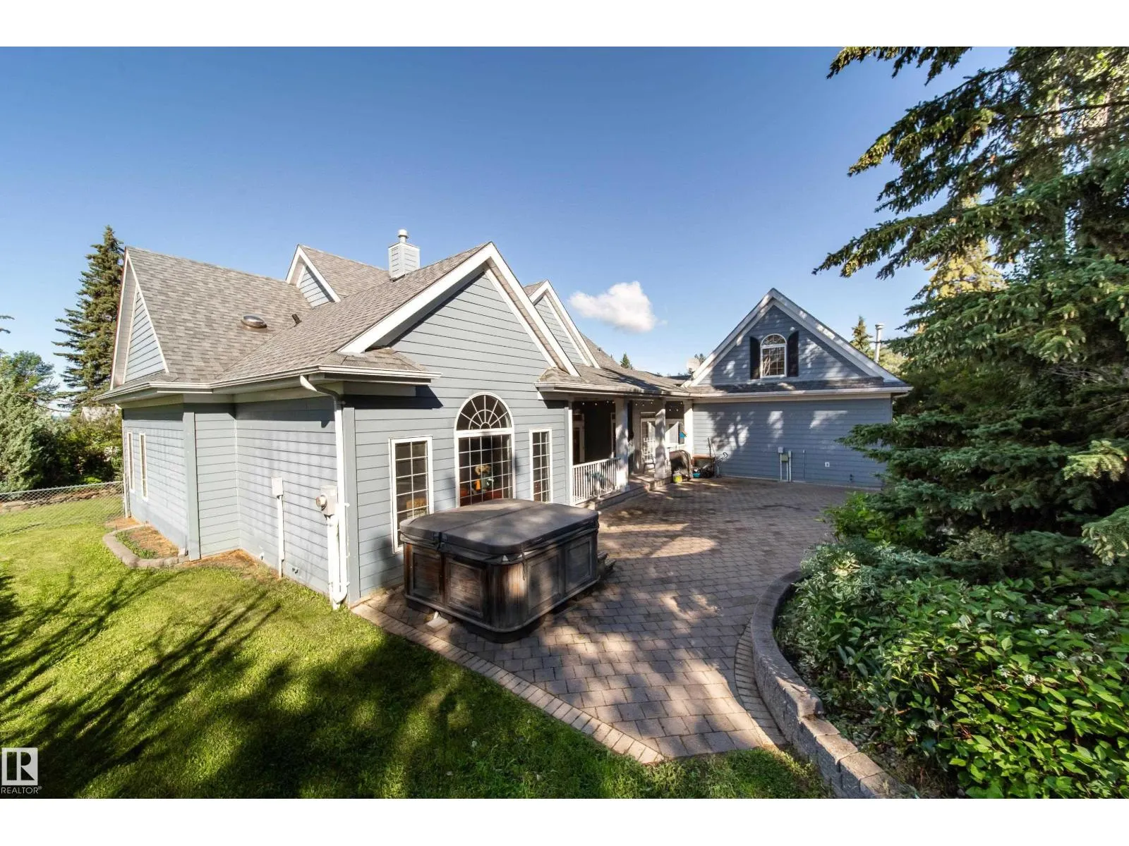 2A Silver Beach RD
