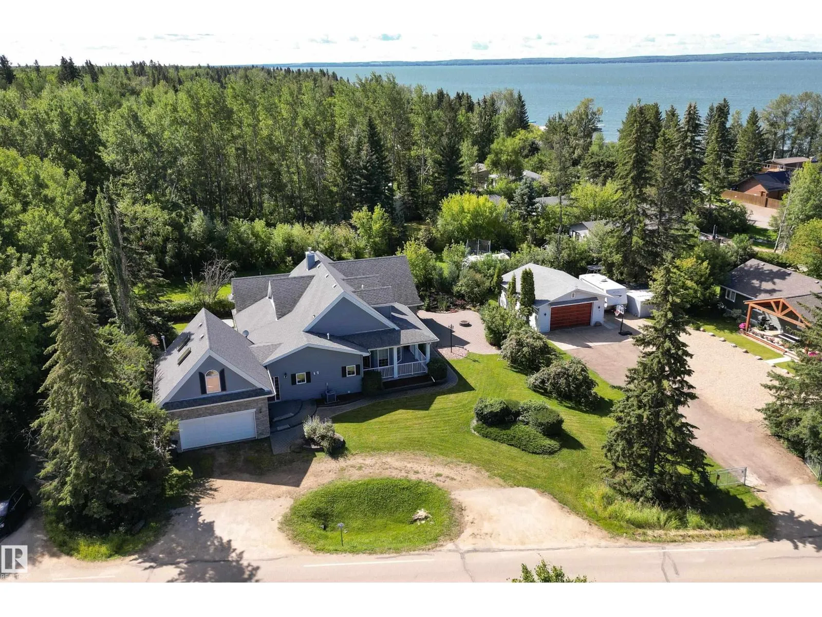 2A Silver Beach RD