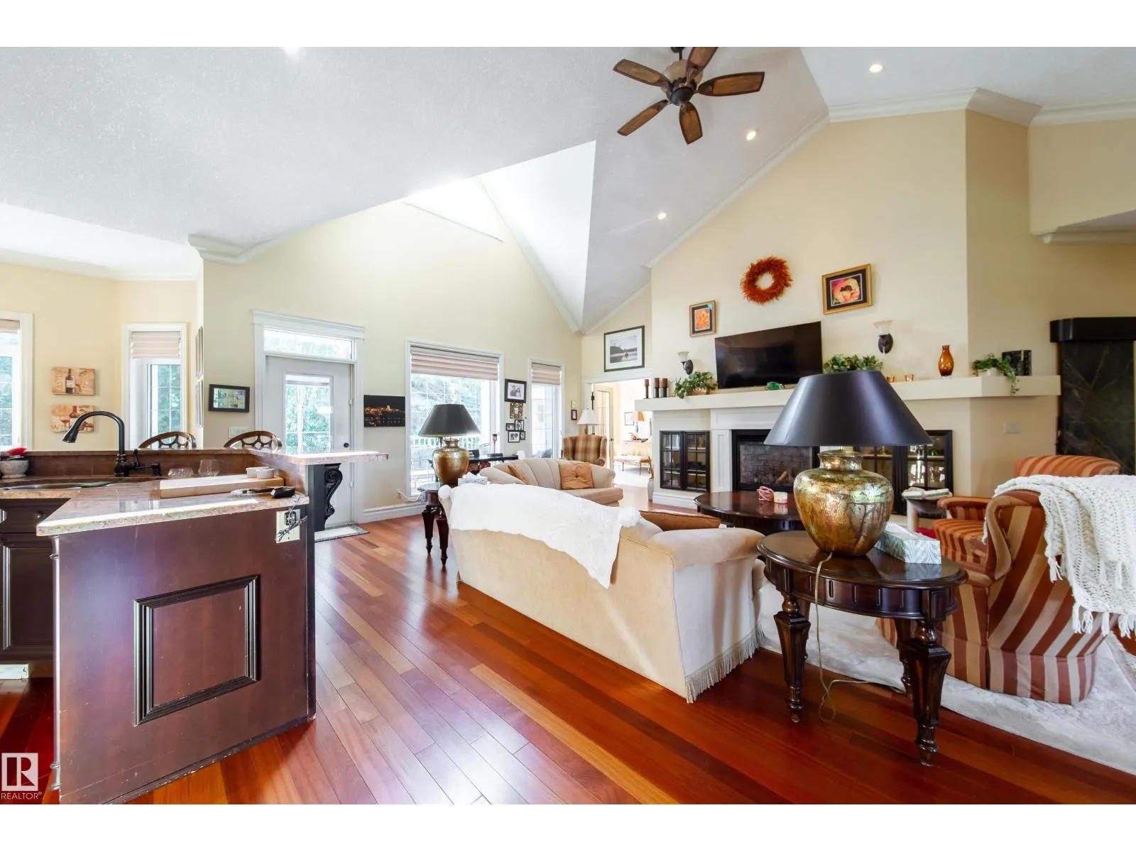 2A Silver Beach RD