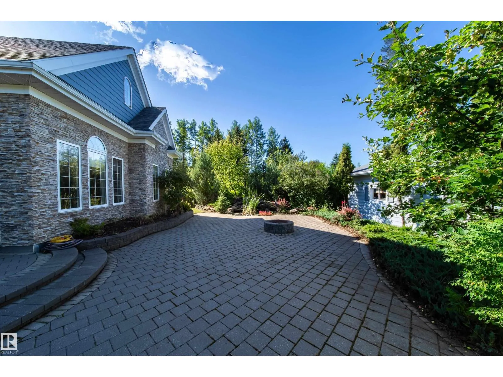 2A Silver Beach RD