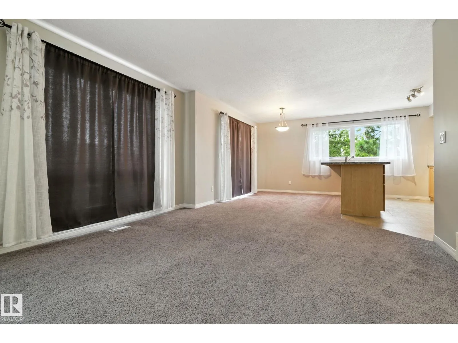 #94 11 CLOVER BAR LN