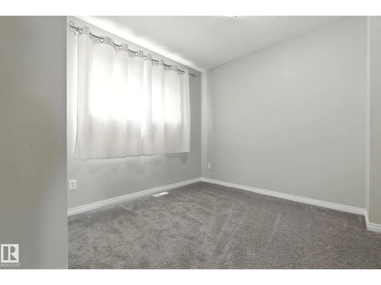 #94 11 CLOVER BAR LN