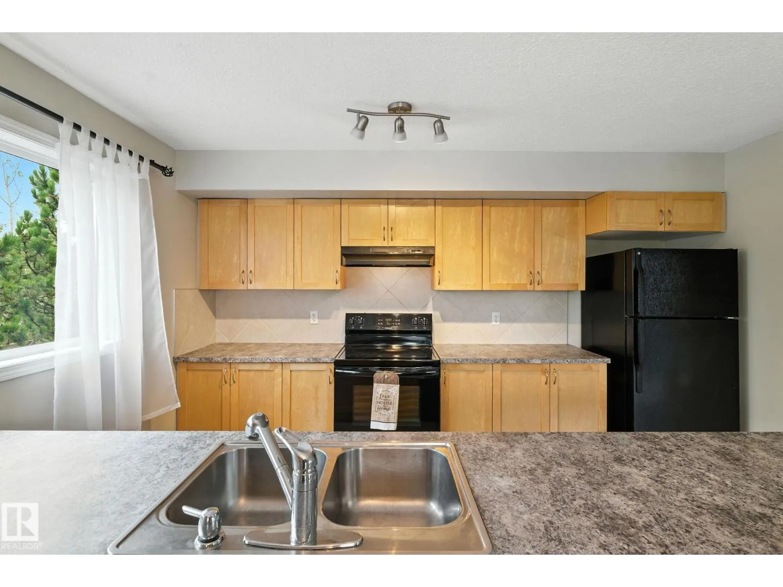 #94 11 CLOVER BAR LN