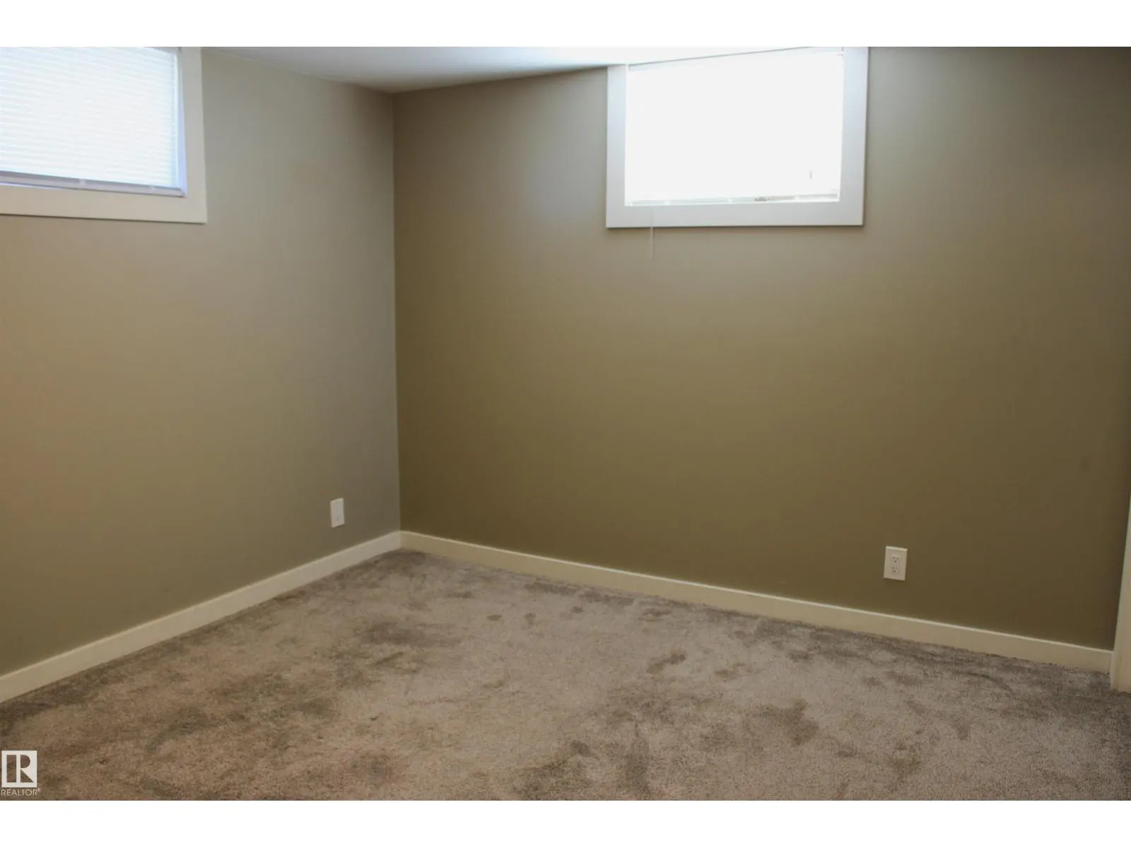 6519 104A ST NW