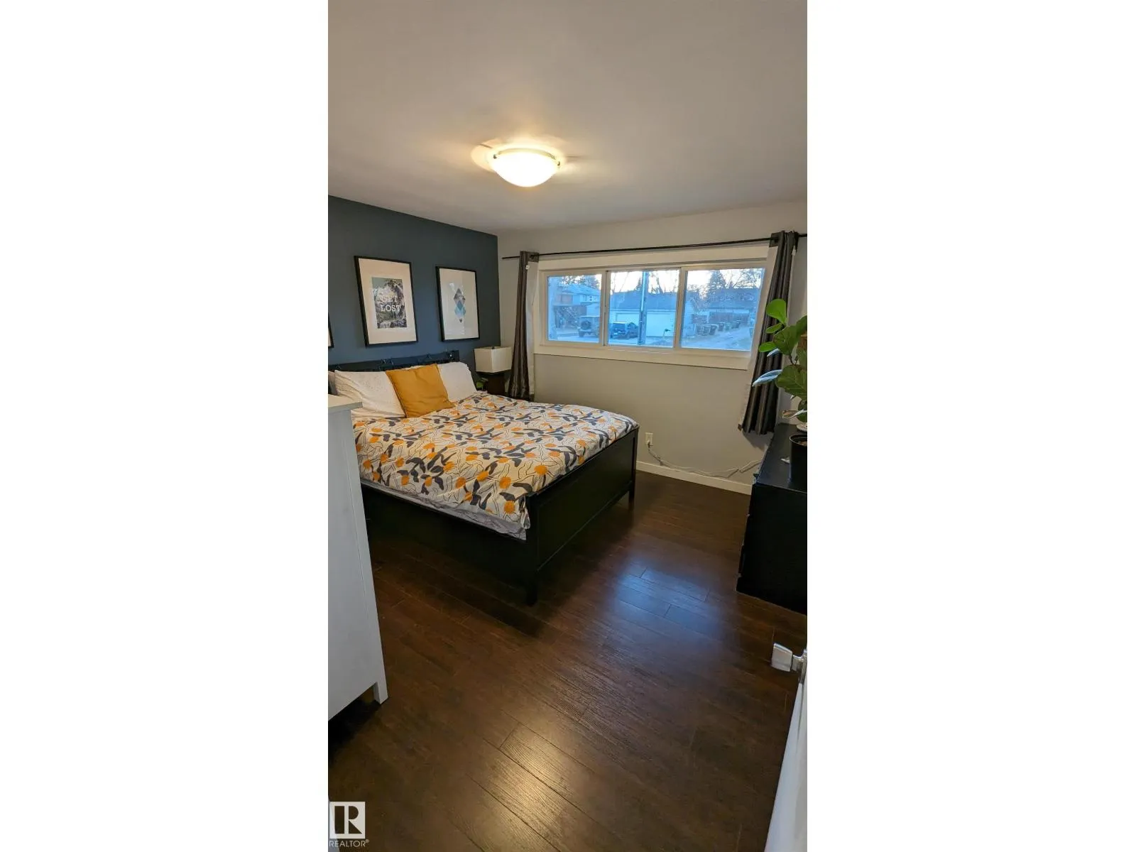 6519 104A ST NW