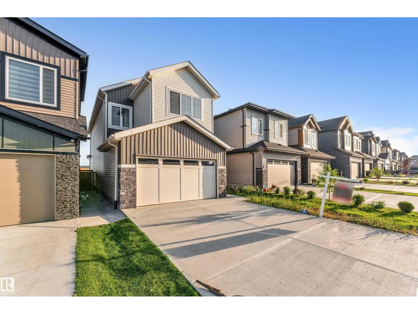 4731 168 AV NW