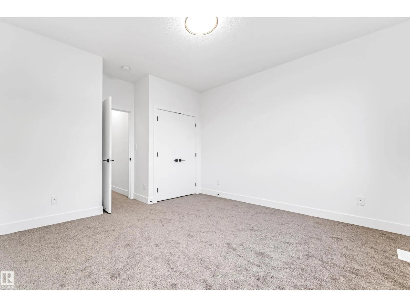 4731 168 AV NW