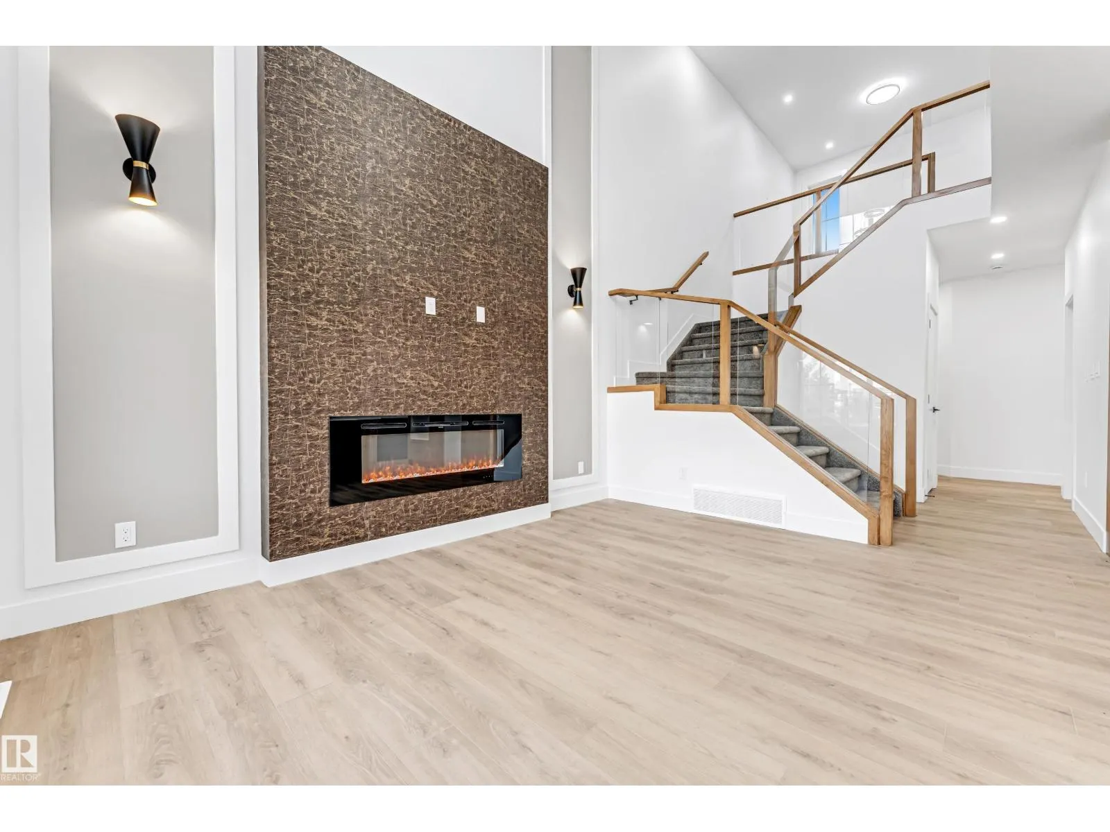4731 168 AV NW