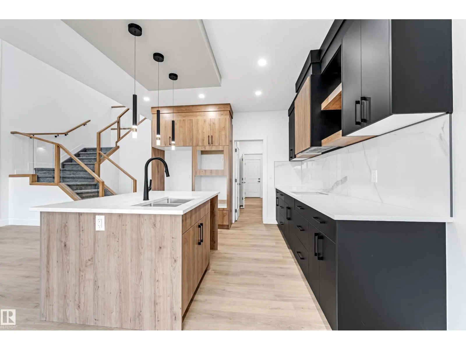 4731 168 AV NW